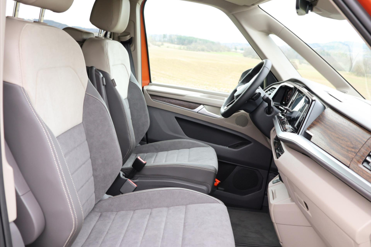 Volkswagen Multivan 2,0 TDI DSG Long Style 7-Míst