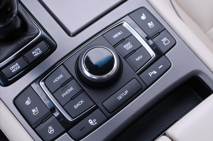 Hyundai Genesis 3,8 V6 232kW Exclusive 4x4 CZ