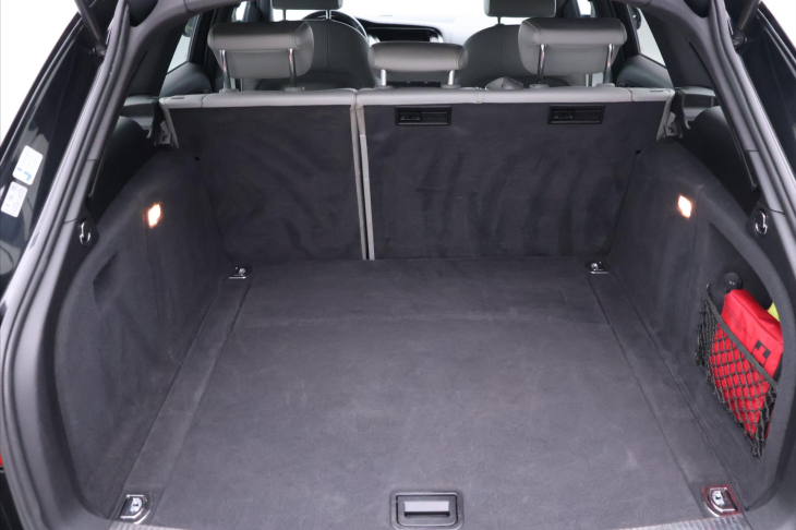 Audi A4 2,0 TDI 100kW Tažné Tempomat