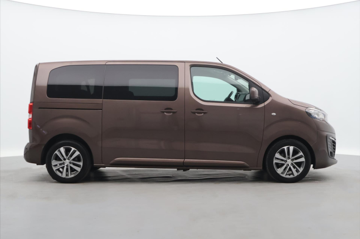 Peugeot Traveller 2,0 BlueHDi 110kW Aut.klima CZ