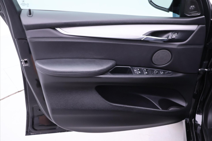 BMW X5 3,0 xDrive40d 230kW CZ