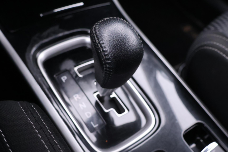 Mitsubishi Outlander 2,3 DI-D 110kW 4WD CZ Instyle