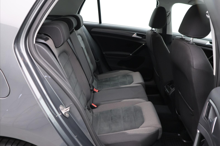 Volkswagen Golf 1,0 TSI 81kW Comfortline CZ