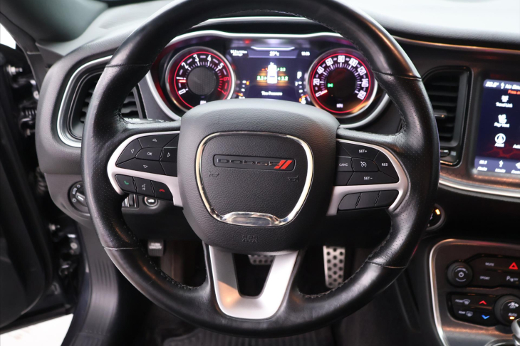 Dodge Challenger 5,7 Hemi V8 280kW Kůže R/T