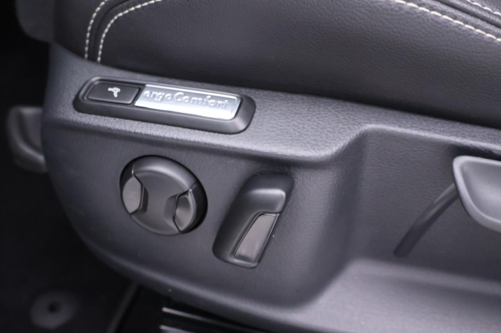 Volkswagen Passat 2,0 TDI 110kW DSG Elegance DPH