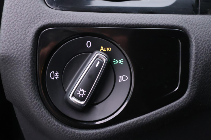 Volkswagen Golf 2,0 TSI R 228kW 4Motion Panorama