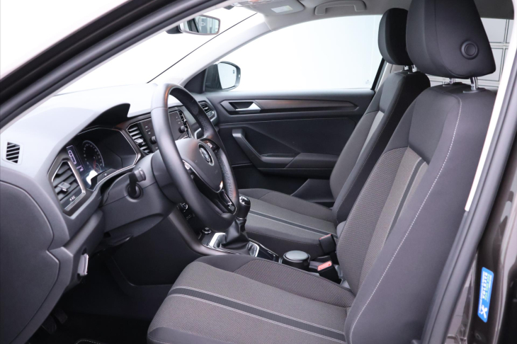 Volkswagen T-Roc 1,5 110TSI Serv.kniha tempomat