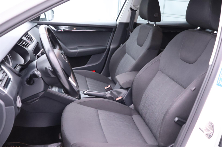 Škoda Octavia 2,0 TDI DSG 4x4 CZ Style DPH