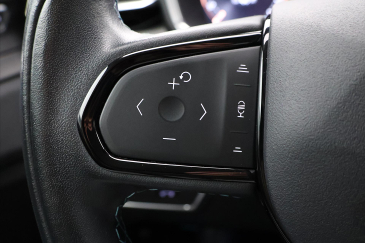 Lynk & Co 01 1,5 PHEV CORE 206kW Aut. 2.Maj