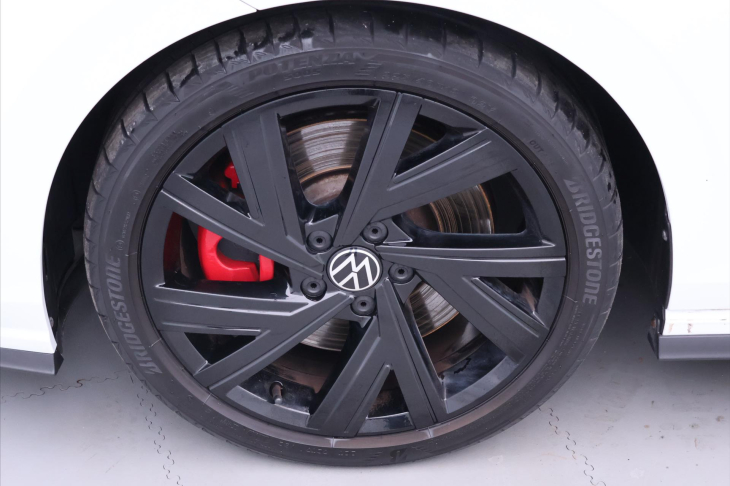 Volkswagen Golf 2,0 TSI GTI 180kW Virtual DPH
