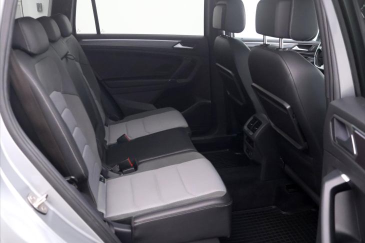 Volkswagen Tiguan 2,0 TDI 140kW 4M DSG R-Line CZ