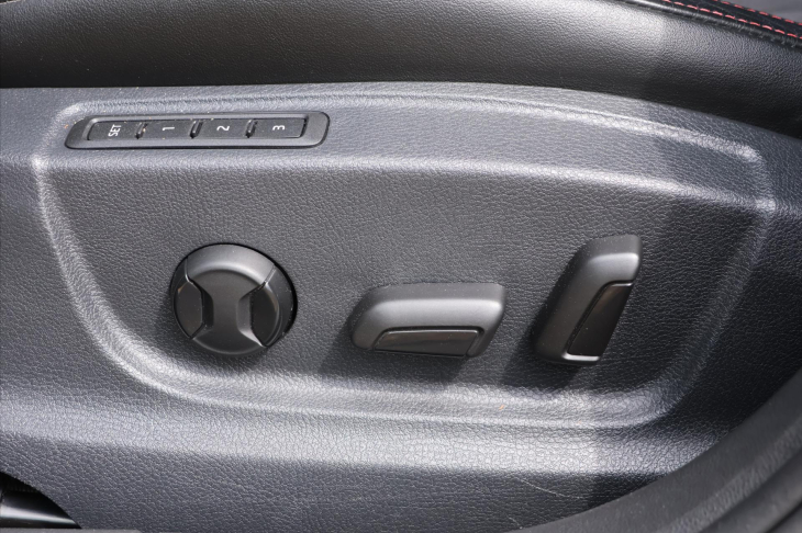 Škoda Octavia 2,0 TDI RS 4x4 DSG Virtual LED