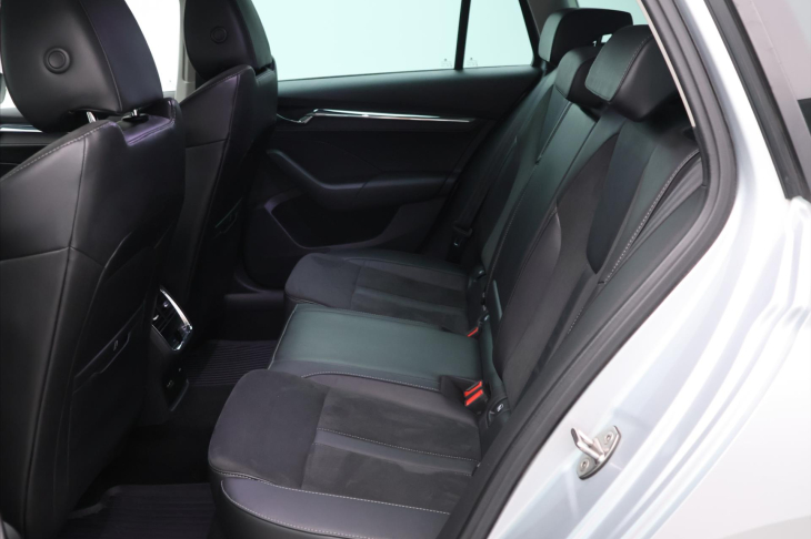 Škoda Octavia 2,0 TDI 110 kW DSG Style Matrix