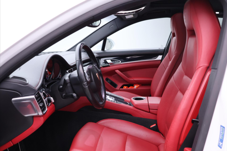 Porsche Panamera 3,0 V6 221kW Turbodiesel