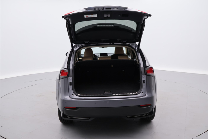 Lexus NX 300h 2,5 145kW 4WD Premium AUT