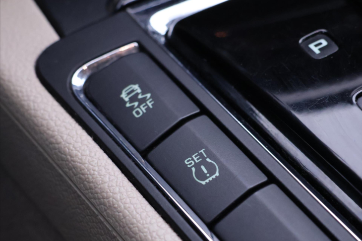 Škoda Superb 2,0 TDI 125kW DSG CZ Elegance