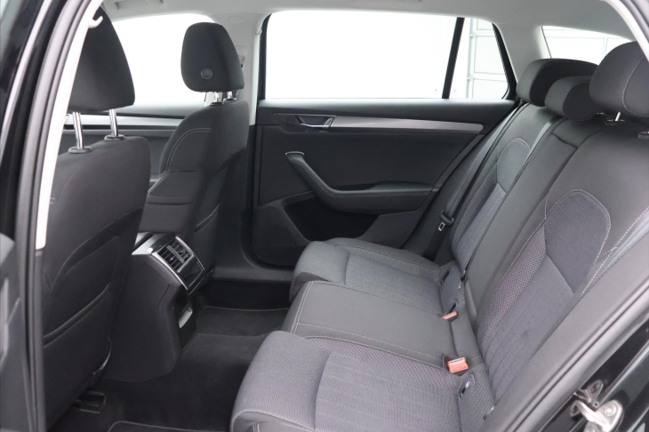 Škoda Superb 2,0 TDI 147kW DSG CZ Style DPH
