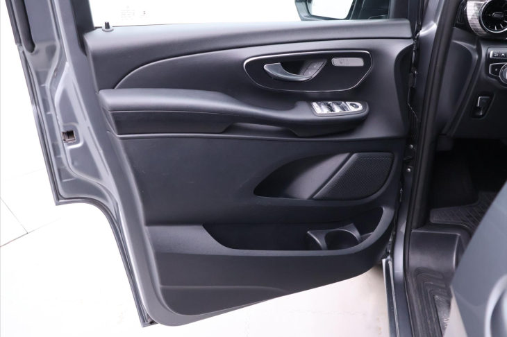 Mercedes-Benz Třídy V 2,0 300d 174kW L Exclusive Auto 4m