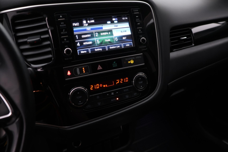 Mitsubishi Outlander 2,0 INTENSE MIVEC 110kW CVT 2WD