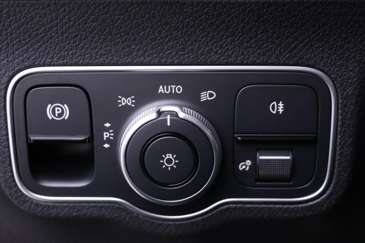 Mercedes-Benz GLB 2,0 200d 4Matic AMG Premium