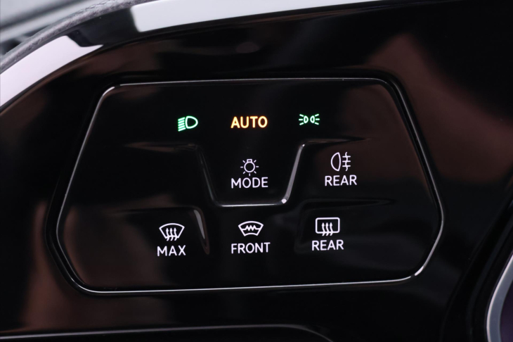 Volkswagen Caddy 2,0 TDI 90kW DSG Style DPH