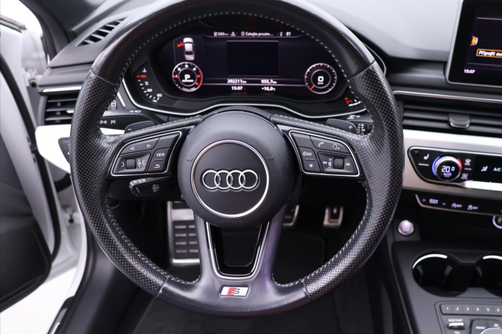 Audi A4 2,0 TDI 140kW Aut Quattro CZ