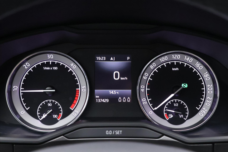 Škoda Superb 2,0 TDI 110kW Style DSG CZ DPH