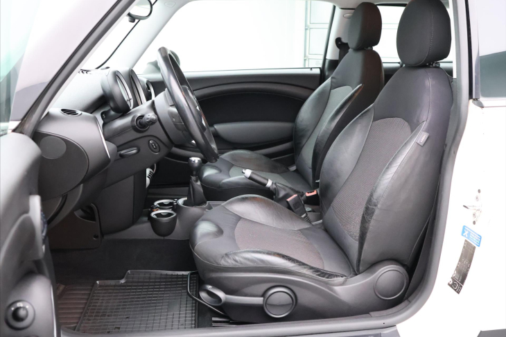 Mini Clubman 1,6 i 88kW Klima STK 05/2028