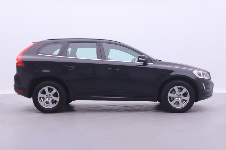 Volvo XC60 2,4 D4 133kW Aut. Momentum 4x4