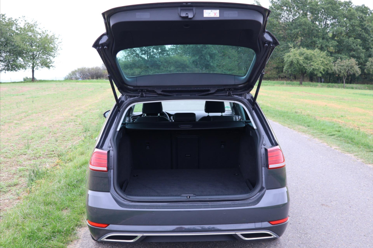 Volkswagen Golf 1,5 TSI 110kW DSG Highline DPH