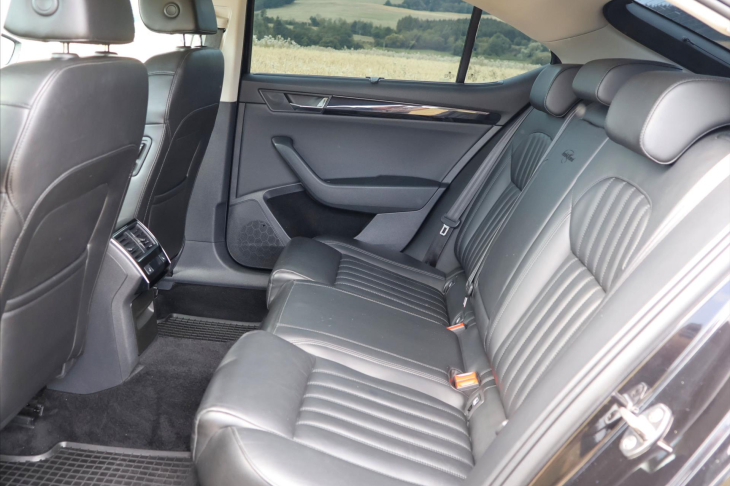 Škoda Superb 2,0 TDI 140kW 4x4 DSG L&K CZ