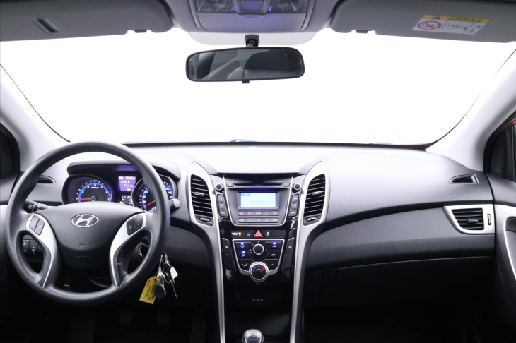 Hyundai i30 1,4 CVVT 73KW ENTRY CZ Serv.k.