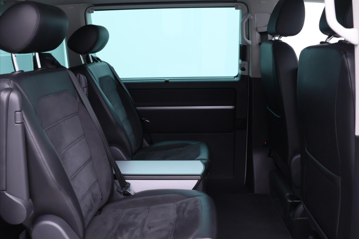 Volkswagen Multivan 2,0 TDI 150kW Highline 4M DPH