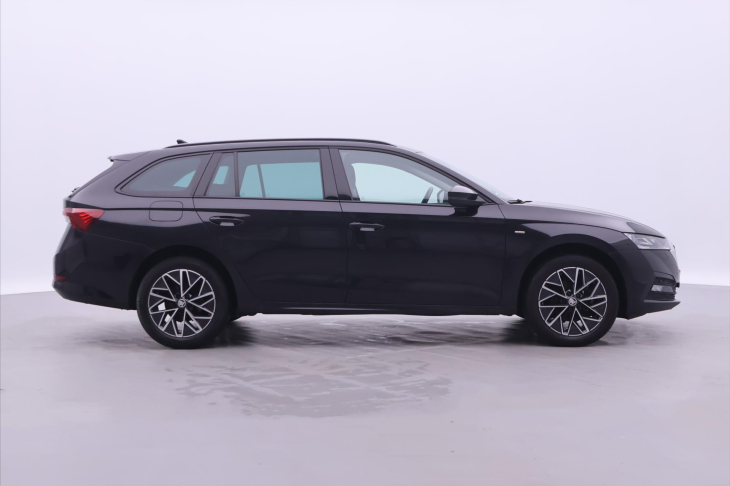 Škoda Octavia 2,0 TDI DSG Clever Matrix DPH