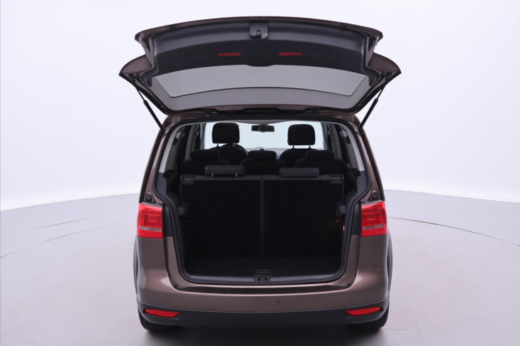 Volkswagen Touran 2,0 TDI 125kW DSG Cross 7-Míst