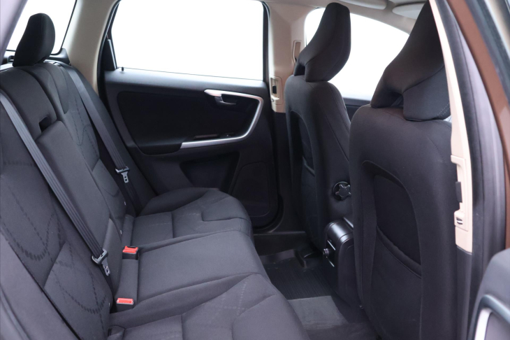 Volvo XC60 2,4 D5 151kW AWD Kinetic CZ