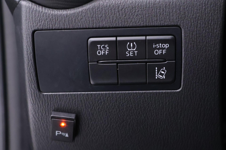 Mazda CX-3 2,0 Skyactiv-G120 Revolution