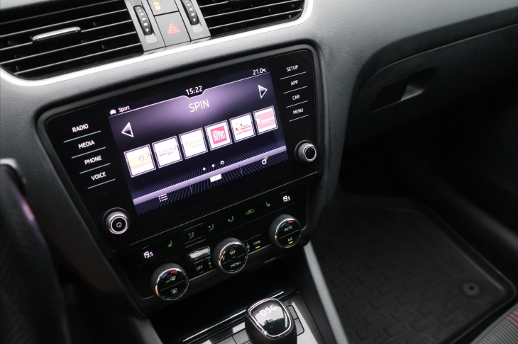 Škoda Octavia 1,4 TSI Style DSG LED CZ