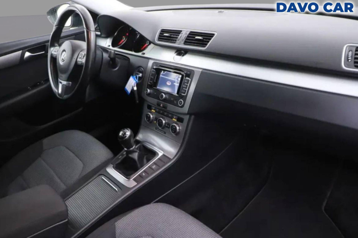 Volkswagen Passat 1,4 TSI 90kW Comfort Navi 1Maj