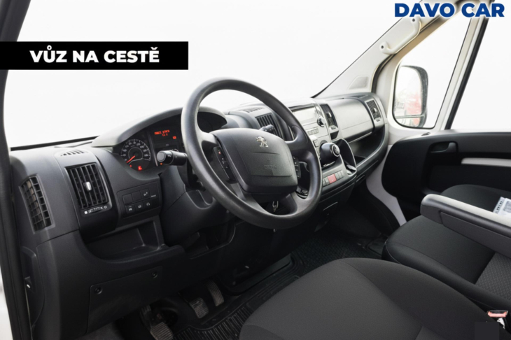 Peugeot Boxer 2,2 HDI 103 kW L2H2 6 Míst DPH Tažné