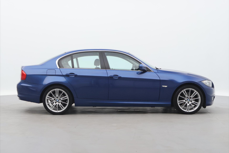 BMW Řada 3 3.0 325i 160kW Aut.klima