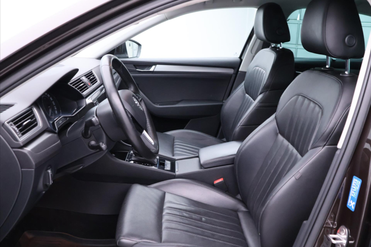 Škoda Superb 2,0 TDI 110kW DSG Style Plus