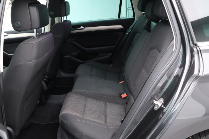Volkswagen Passat 2,0 TDI 110kW DSG LED 1.Maj