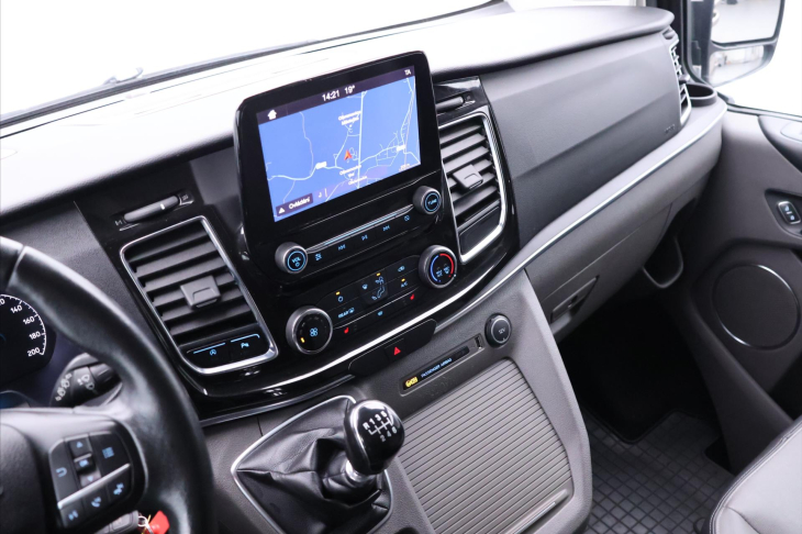 Ford Tourneo Custom 2,0 TDCI 136kW CZ Titanium L2