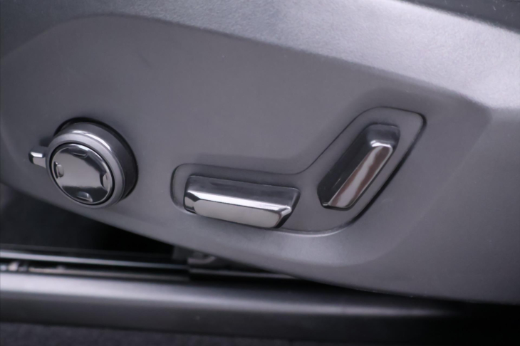 Volvo XC90 2,0 B5 AWD Ultimate Dark 7-Míst