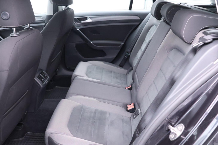 Volkswagen Golf 1,0 TSI 81kW CZ Comfort LED