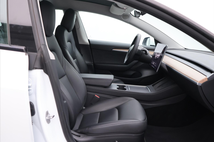Tesla Model 3 Long Range 60kWh RWD DPH