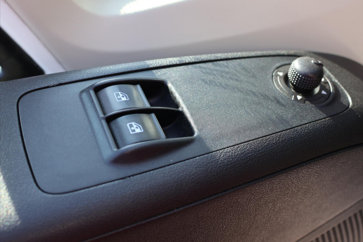 Peugeot Boxer 2,2 HDi 88kW L4H3 CZ 8 palet