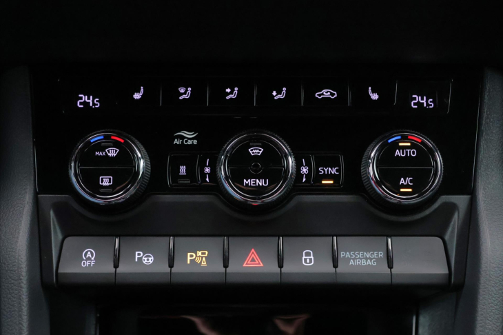 Škoda Karoq 2,0 TDI DSG 4x4 Sportline DPH