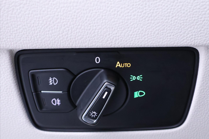 Volkswagen Passat 2,0 TDI 110kW Highline DPH